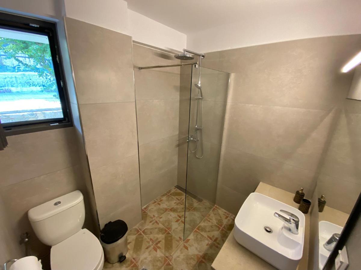 Mirovigli Family Rooms Lepedha ภายนอก รูปภาพ